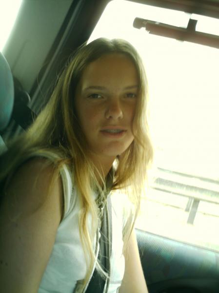 julie dans la voiture